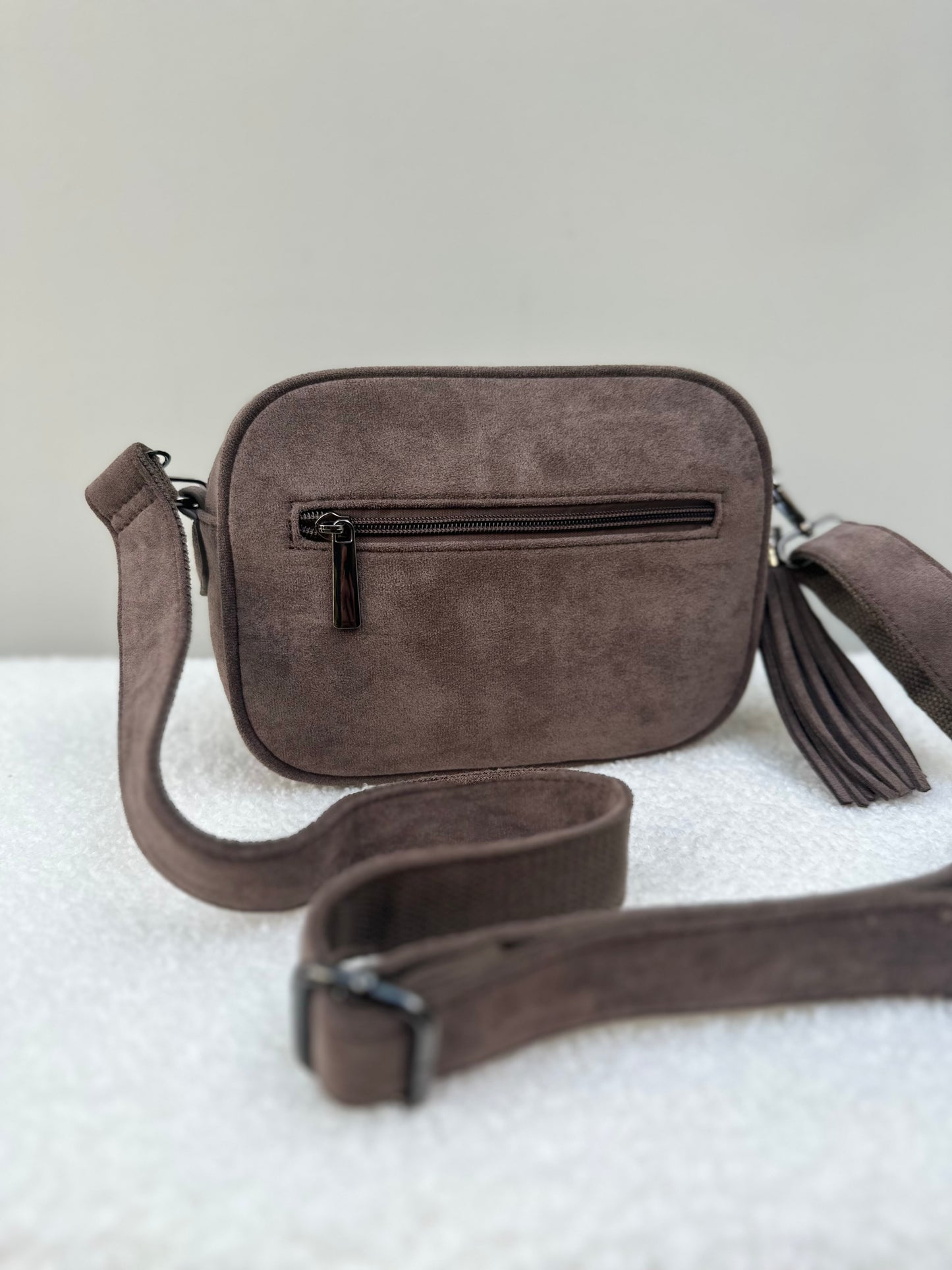 Suede handbag | Taupe