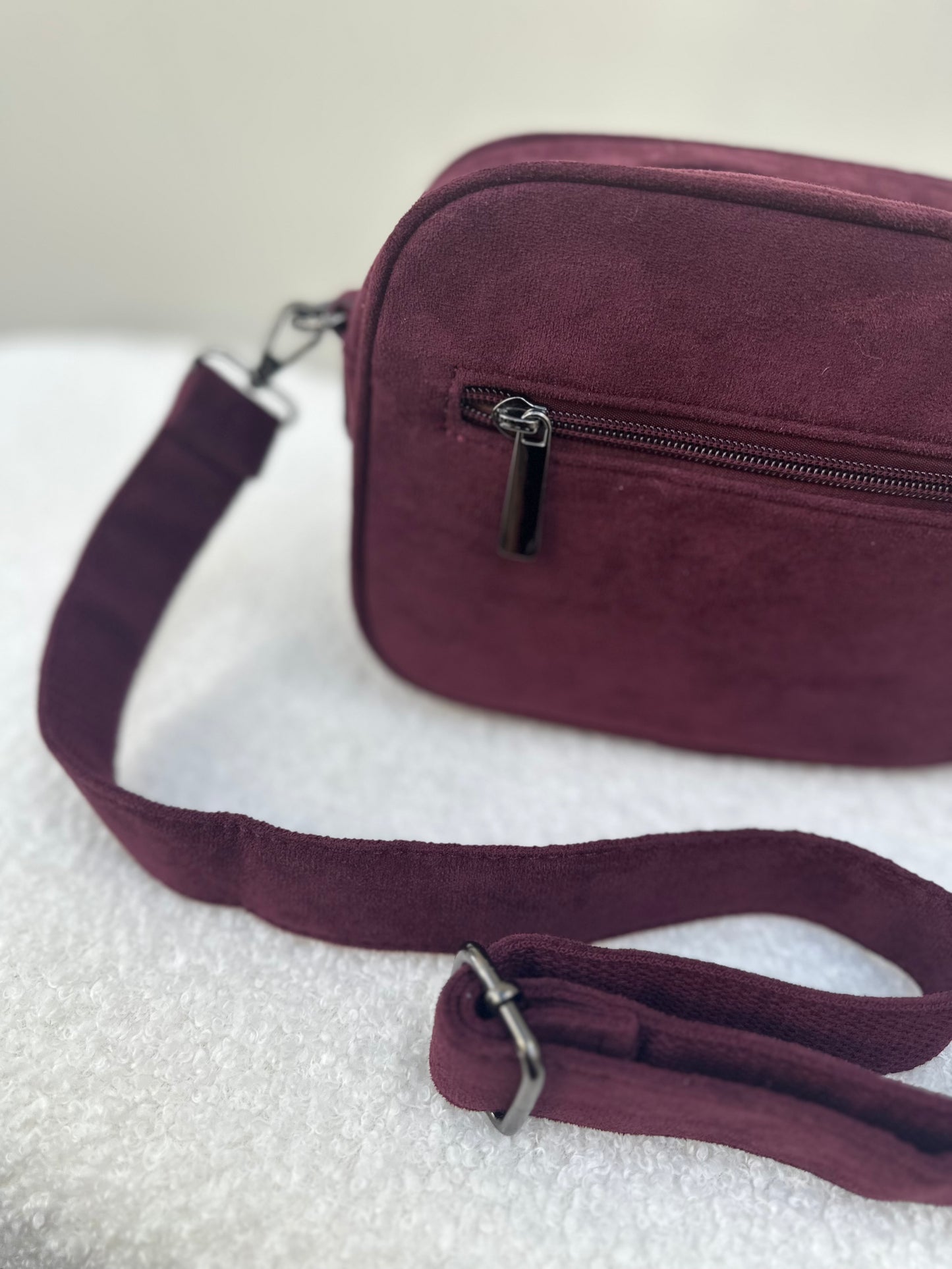 Suede handbag | Bordeaux