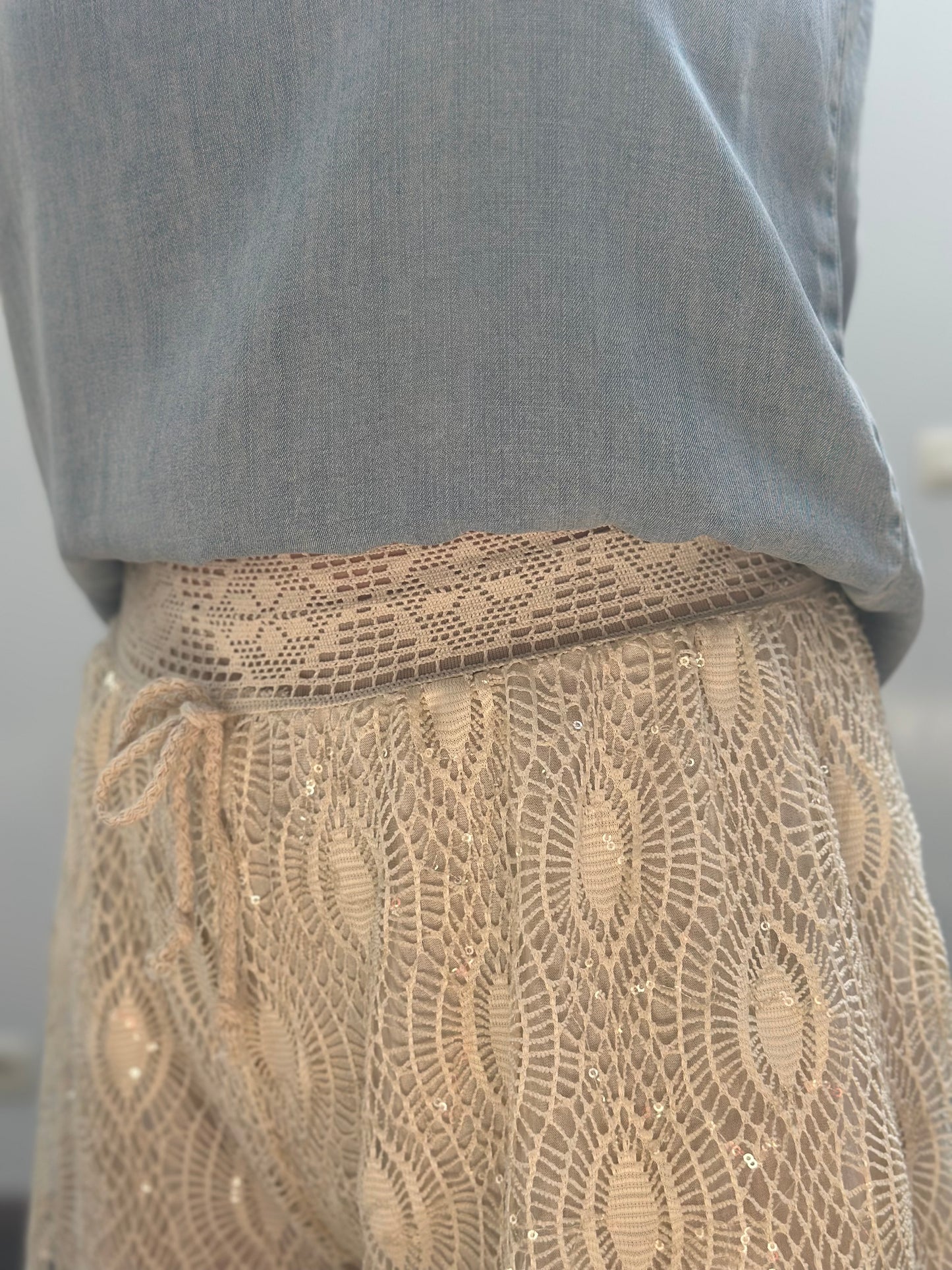 Deti Lace Short