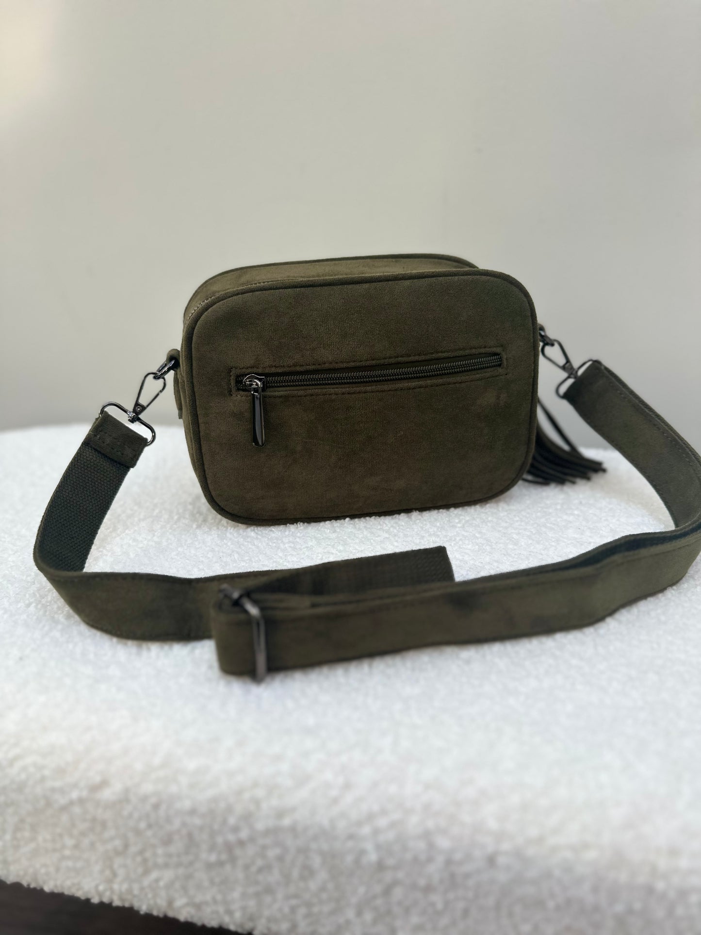 Suede handbag | Kaki