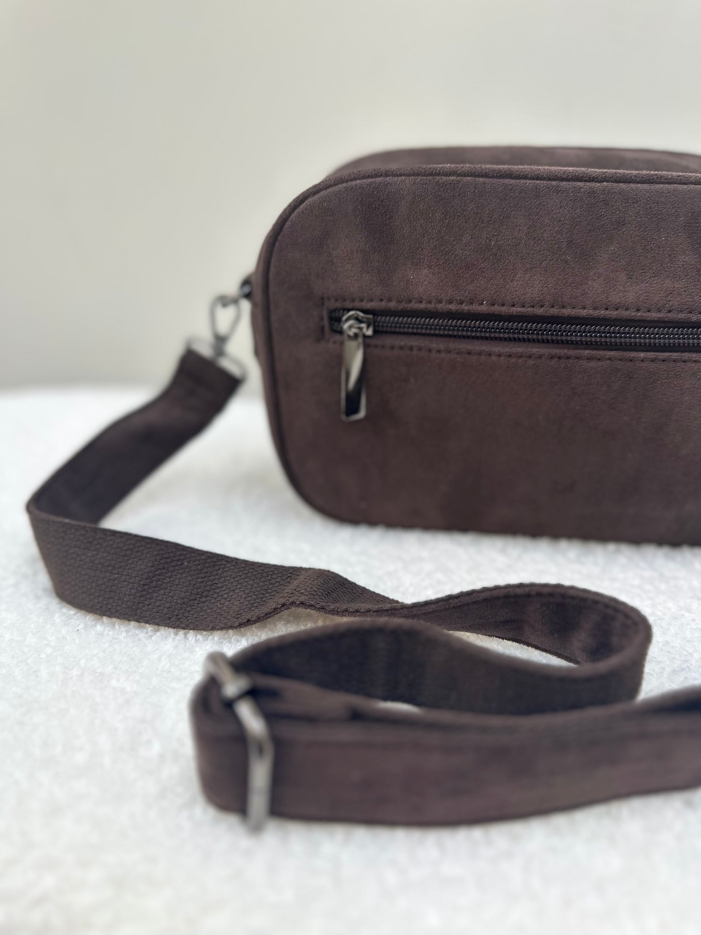 Suede handbag | Taupe