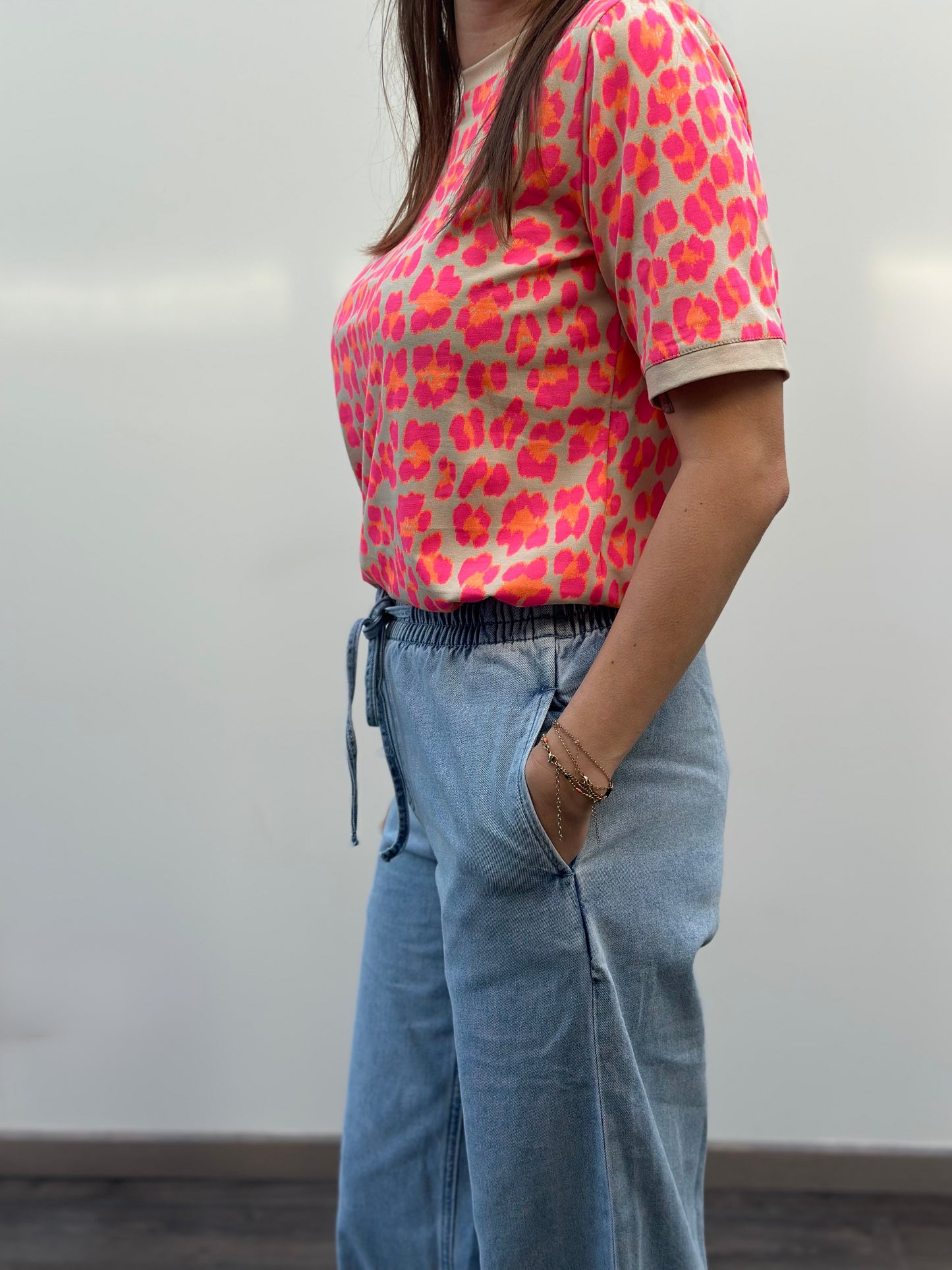 Cila T-shirt | Koraal