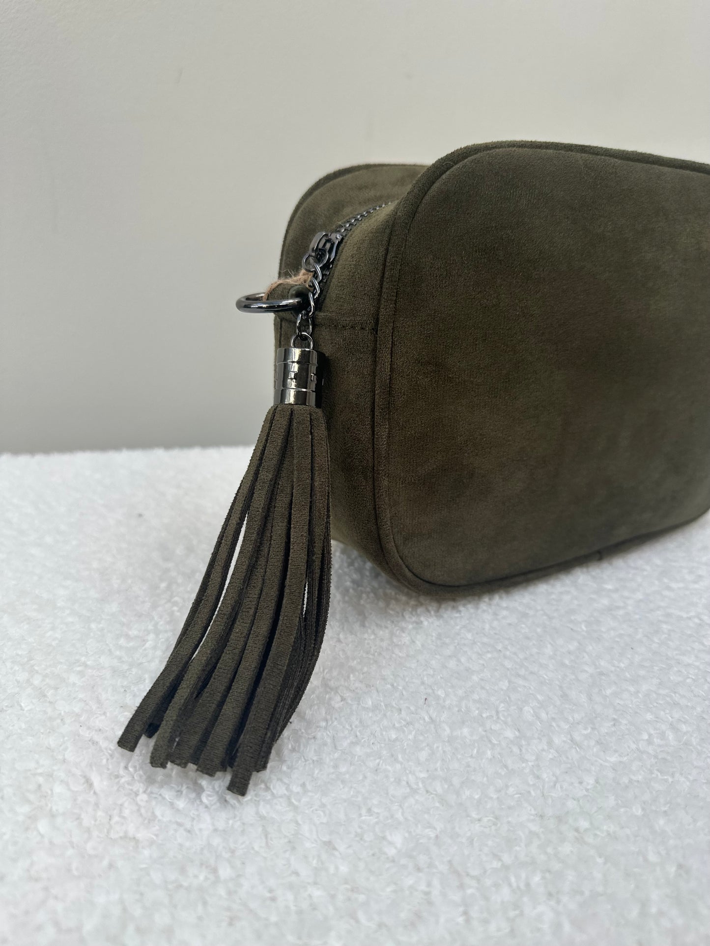 Suede handbag | Kaki