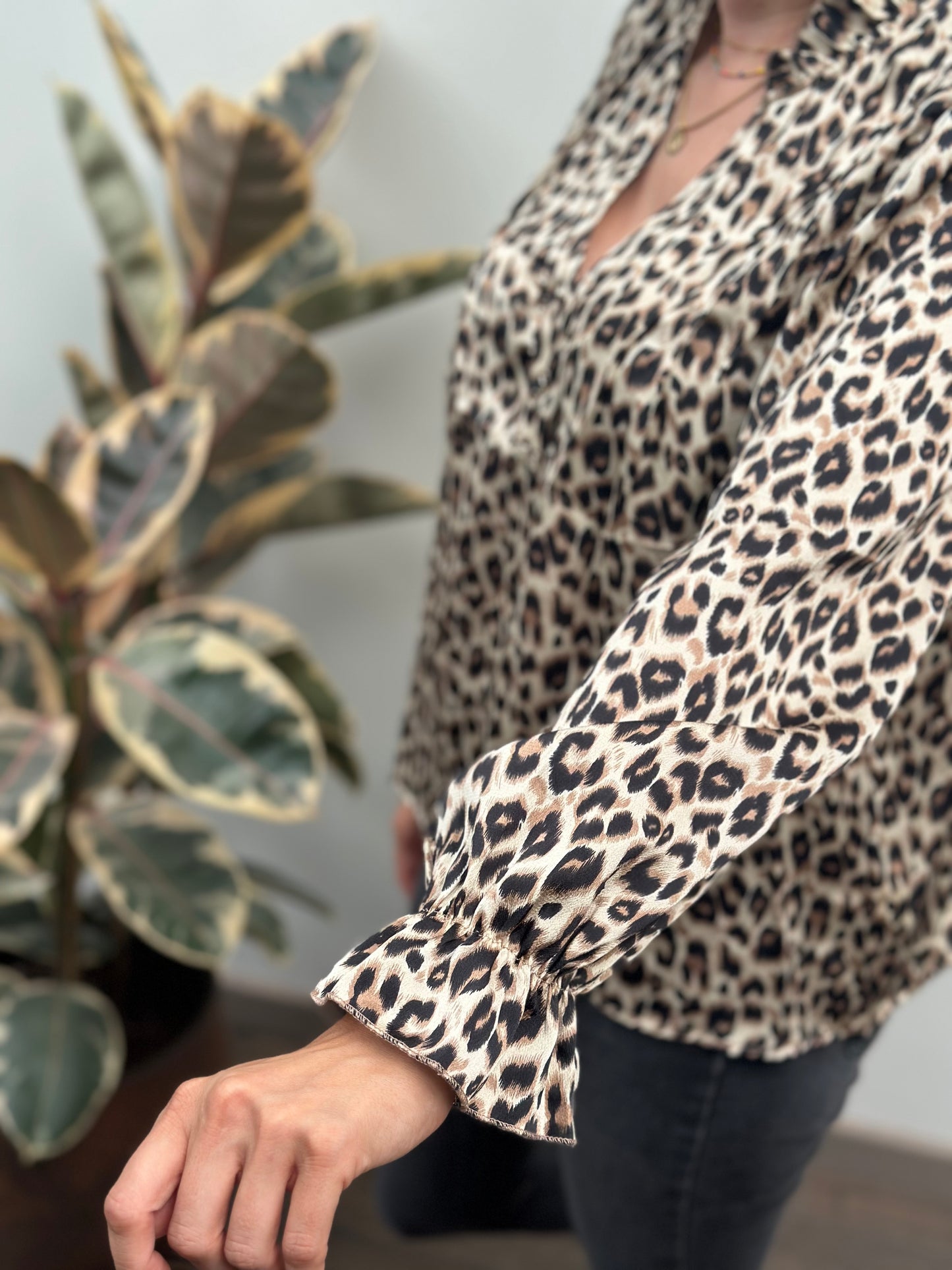 Leo Blouse