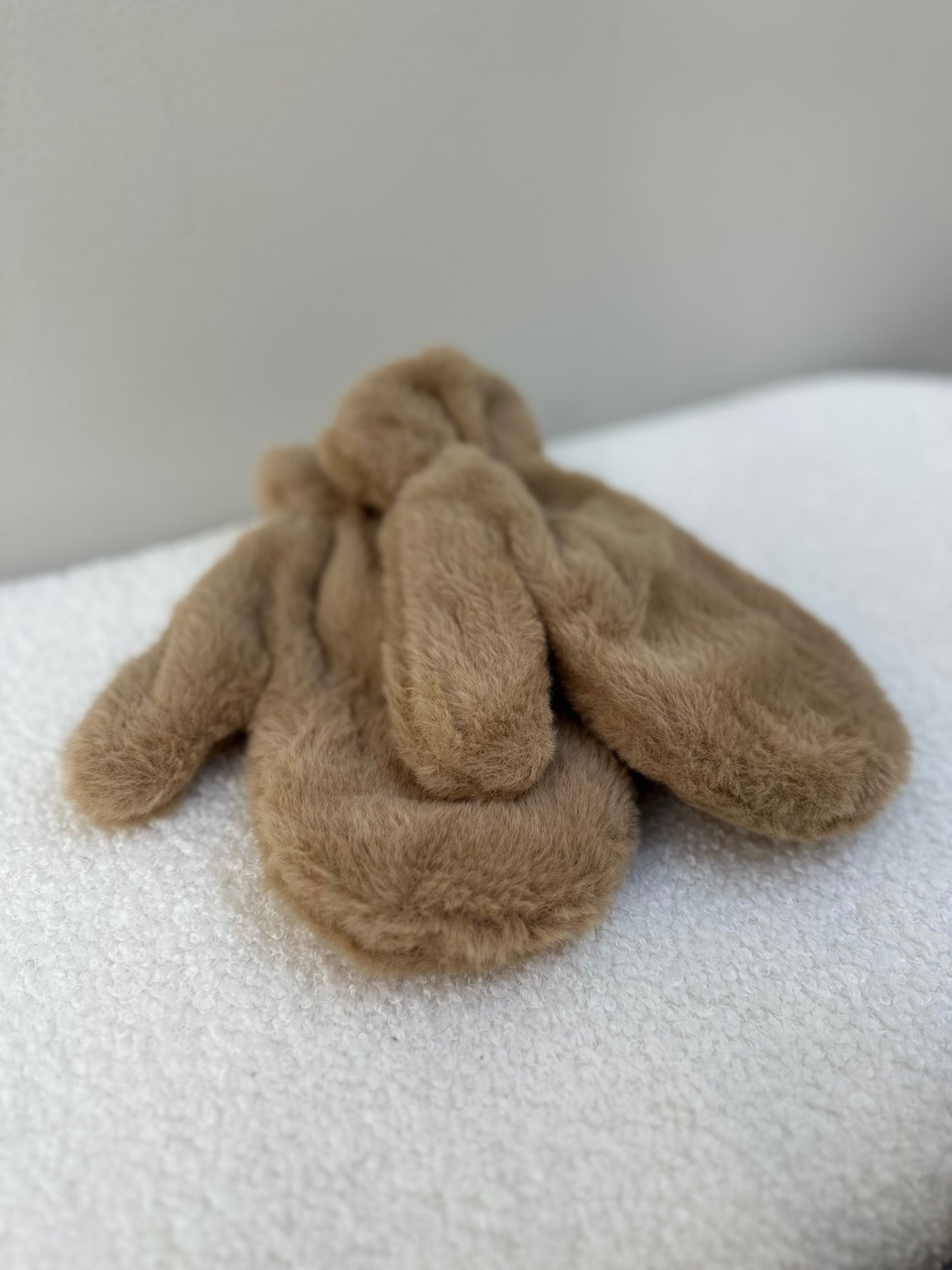 Wanten fluffy beige