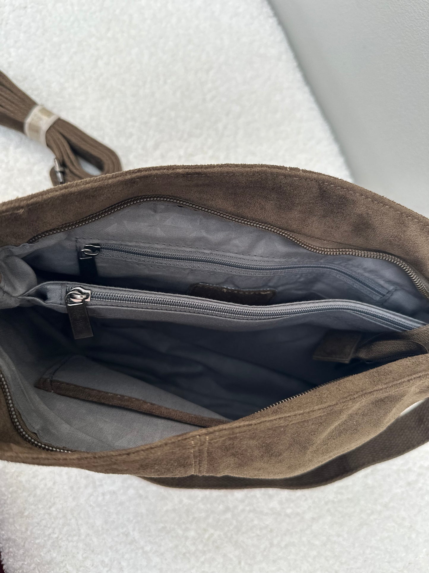 Handtas Suede Basic | Kaki