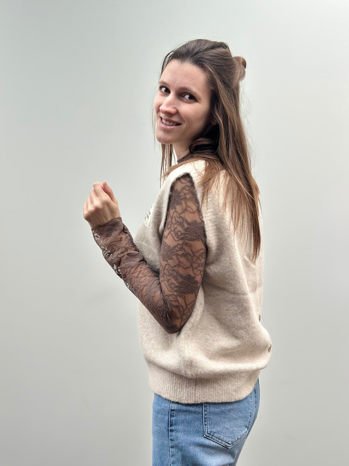 Amy lace t-shirt | Bruin