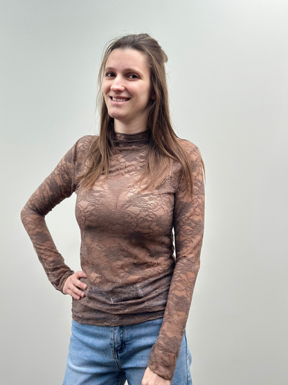 Amy lace t-shirt | Bruin