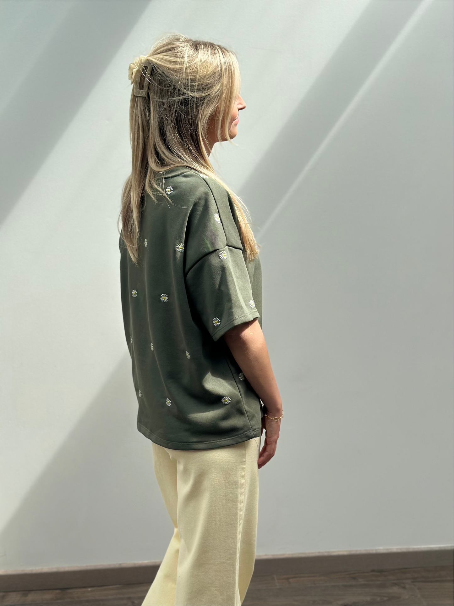 Flower T-shirt | Kaki